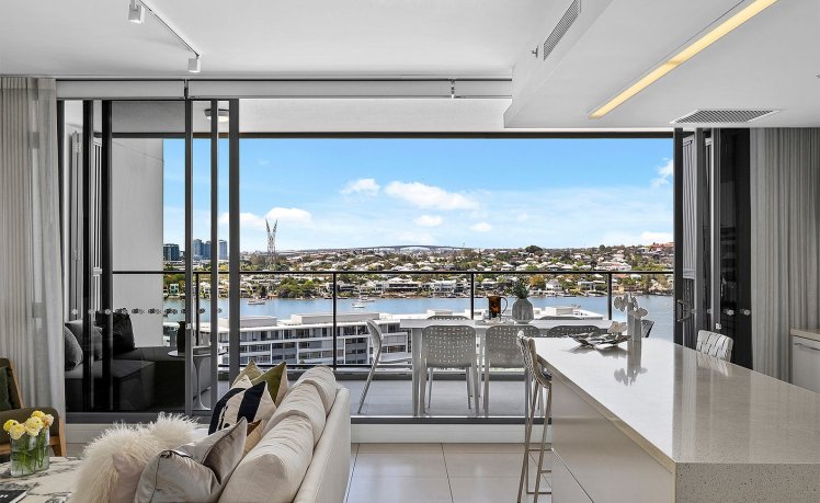 Luxurious Pavilion Apartment with Exquisite Views Gallery