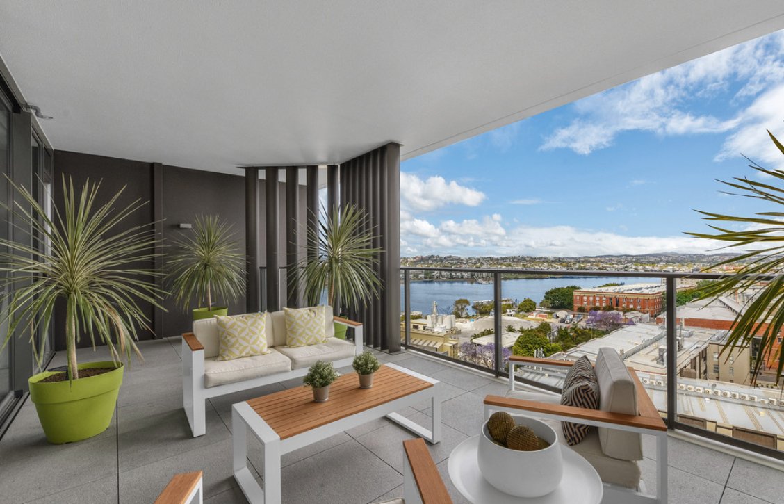 Captivating Views From Every Room!! Gallery