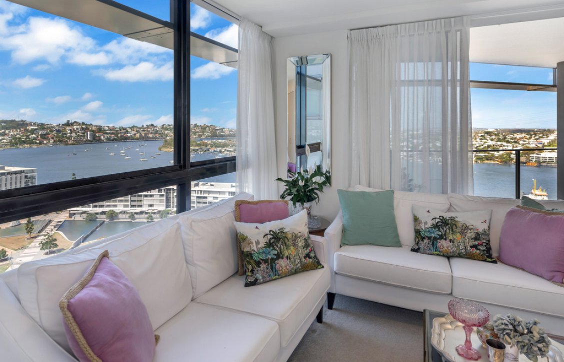 Home Sized Apartment With Two Car Parks in Premiere Newstead Location Gallery