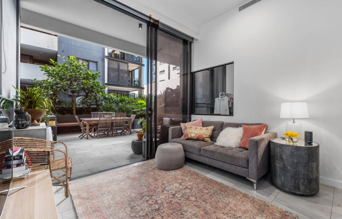 Stunning Garden Terrace in the Heart of Newstead Gallery