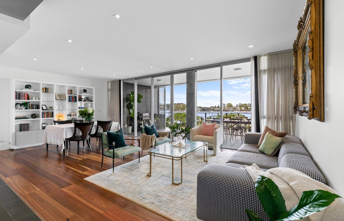 Magnificent Dual Level Residence in Acclaimed Pier at Waterfront Gallery