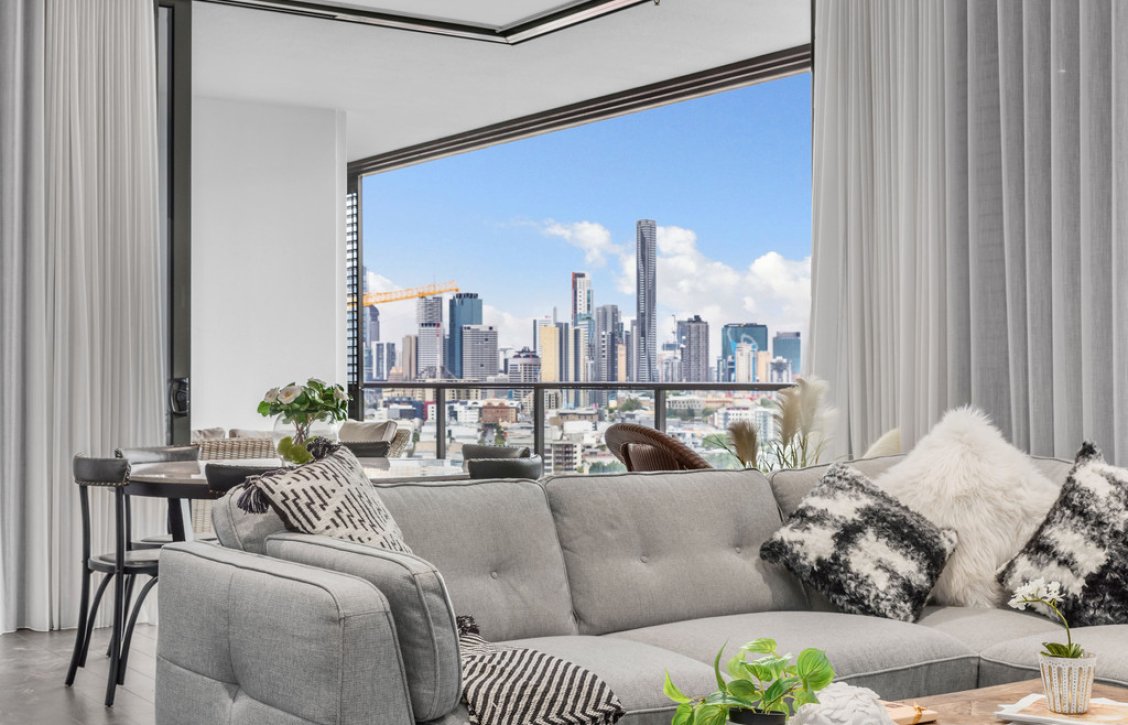 Magnificent Mirvac Sub-Penthouse Gallery