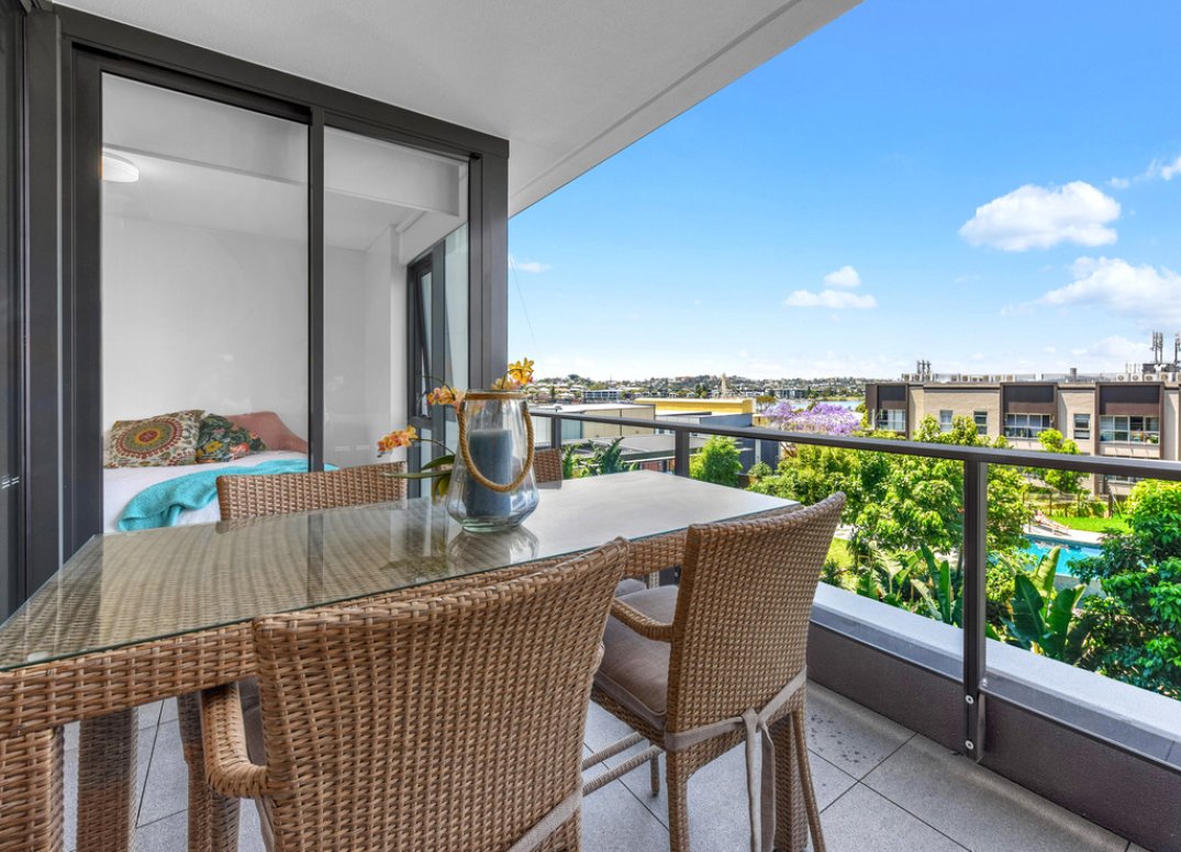 Live the Newstead Life with Style! Gallery
