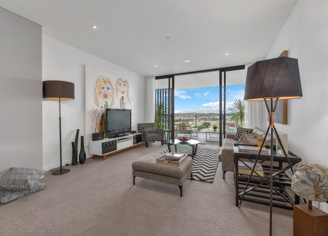 Captivating Views From Every Room!! Gallery