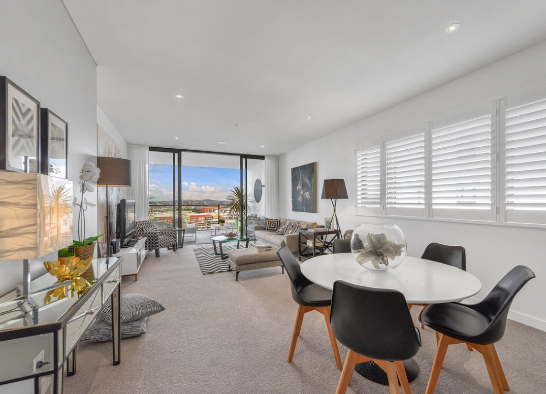 Captivating Views From Every Room!! Gallery