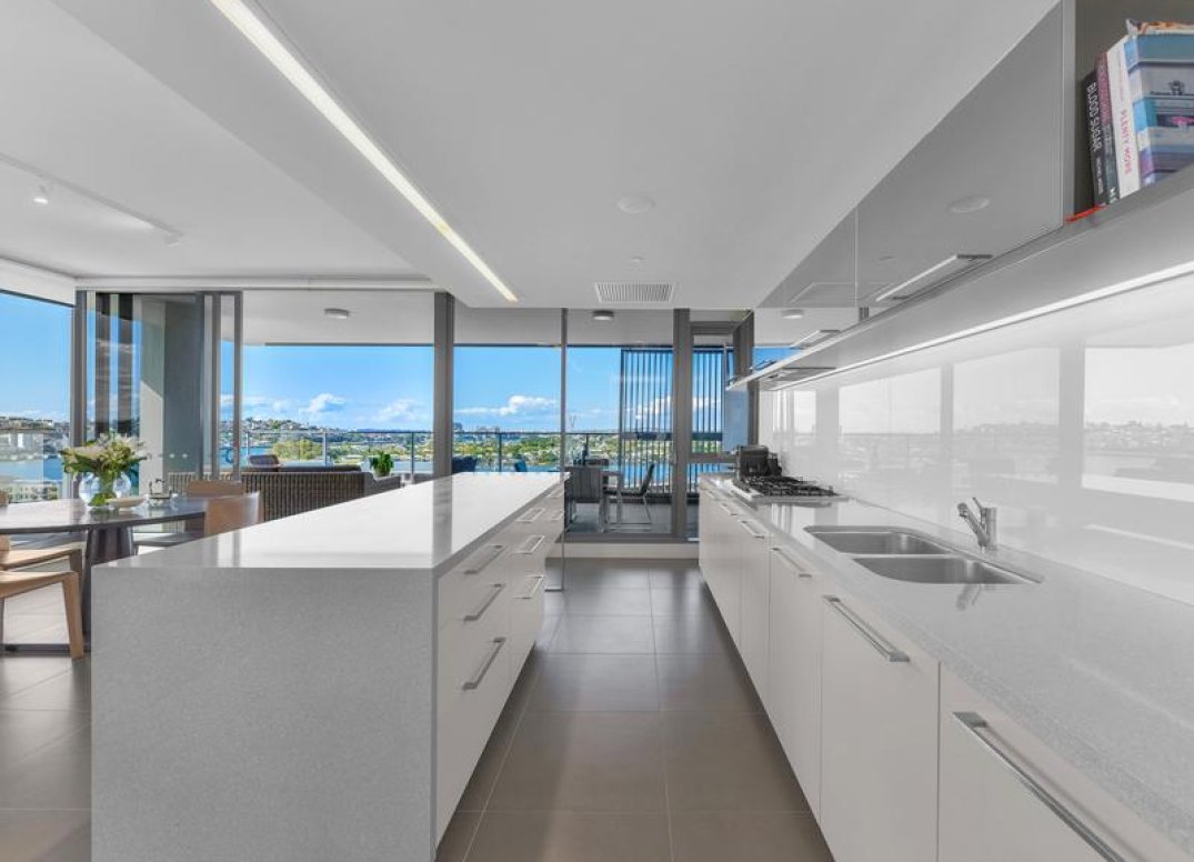 Stunning Apartment with Sensational Views Gallery