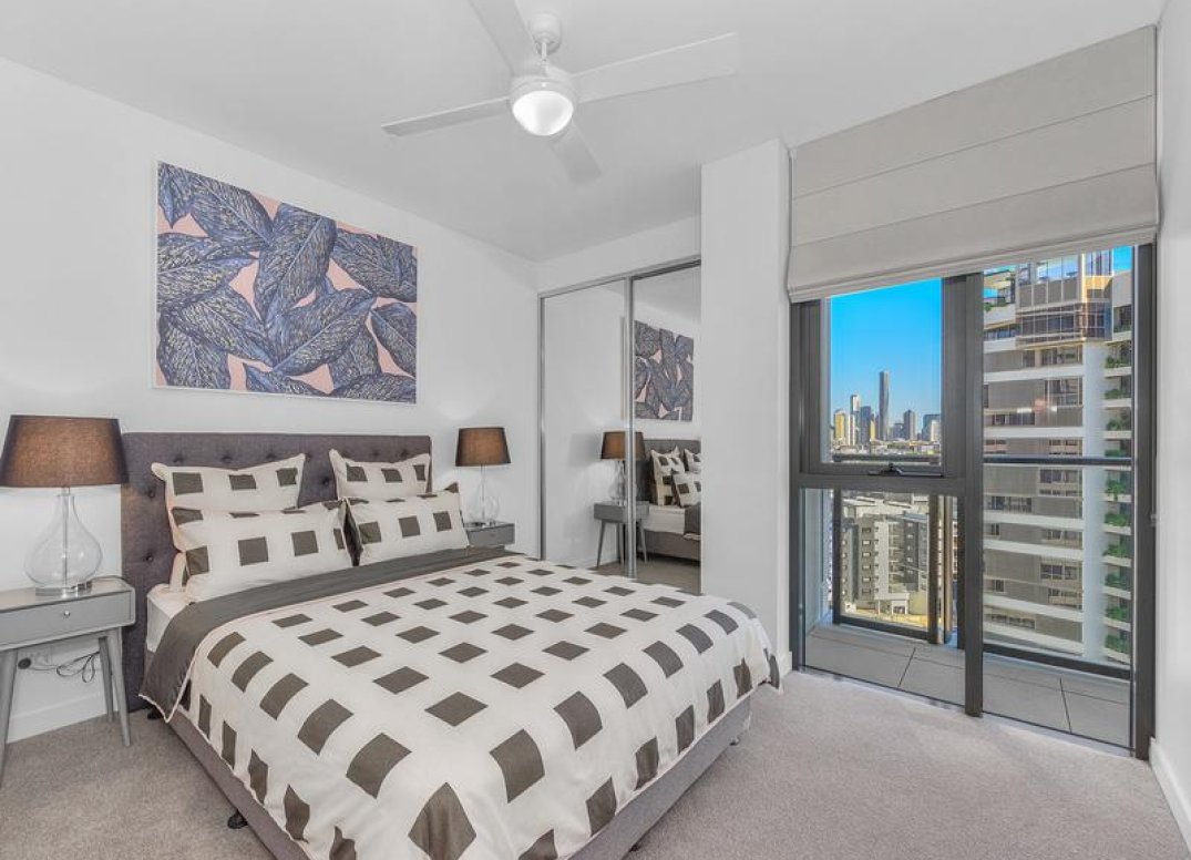 Captivating Views From Every Room!! Gallery