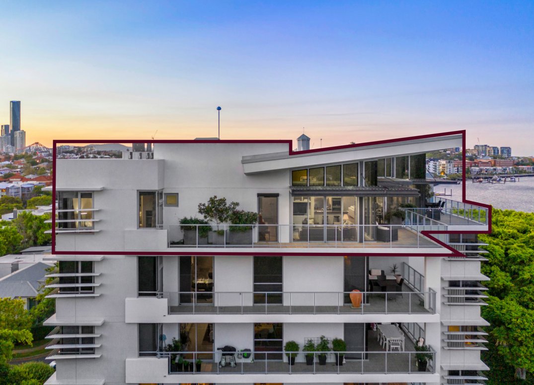 Iconic Cutter’s Landing Penthouse Gallery