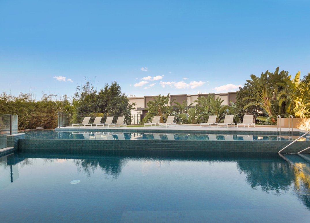 Stunning Skyhigh Residence at Unison Gallery