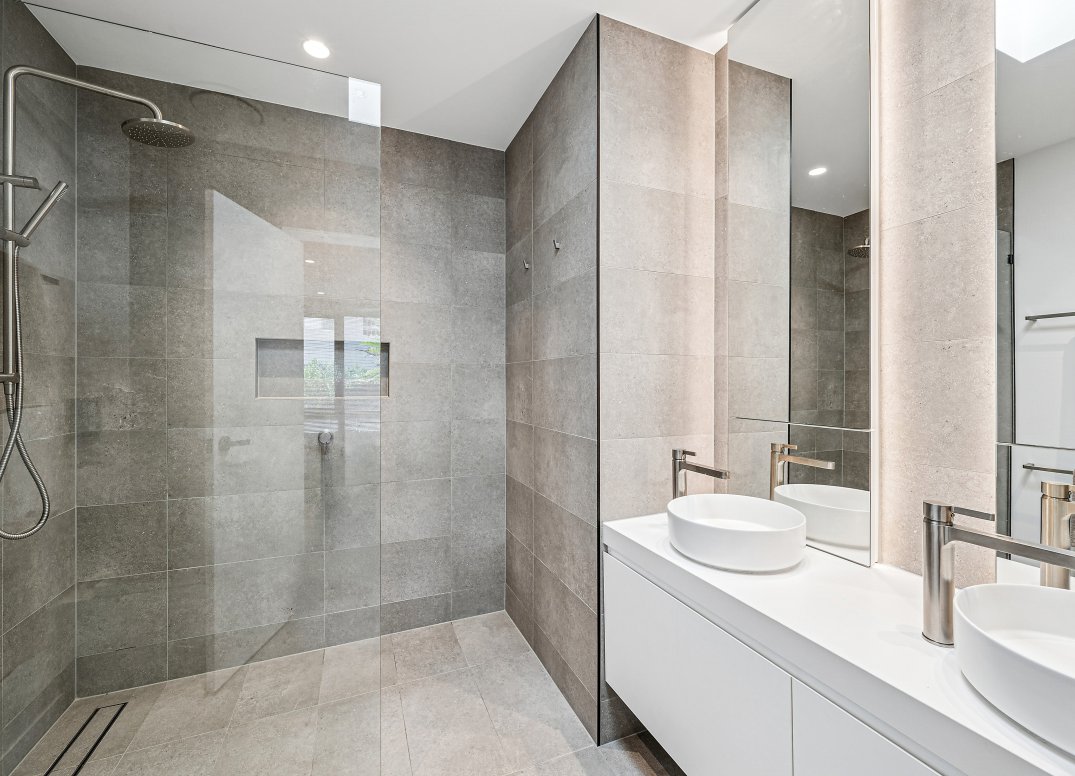 Contemporary and Elegant Lifestyle Residence Gallery