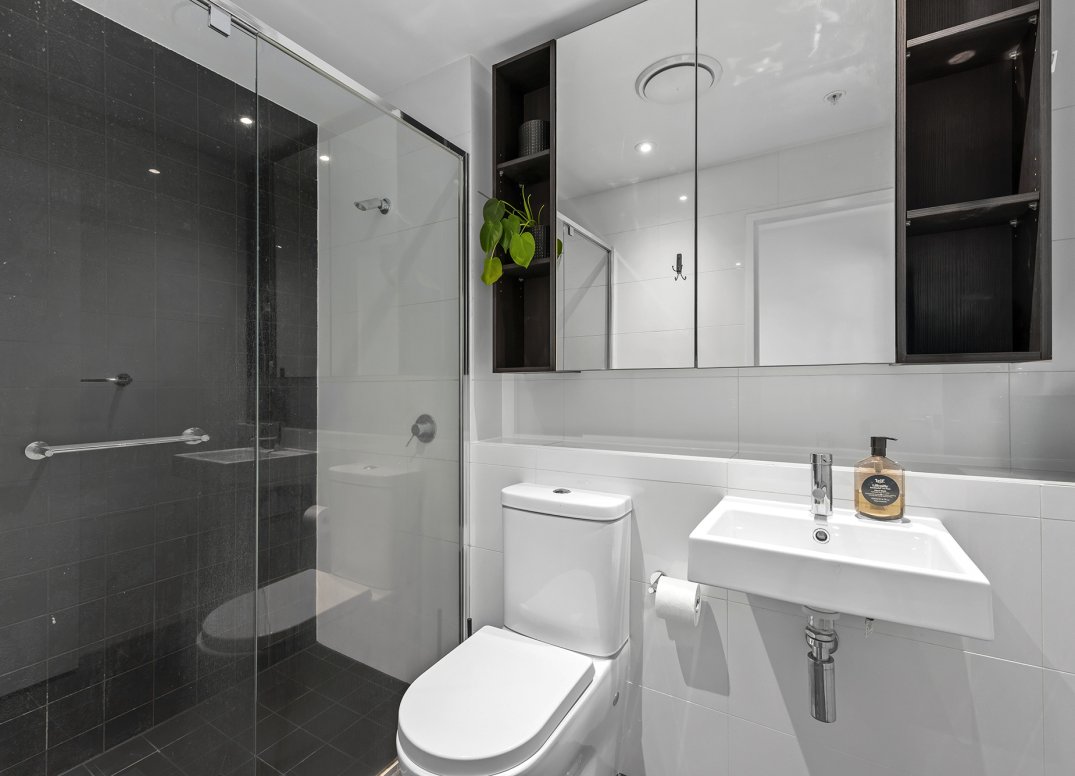ENJOY MIRVAC QUALITY AND STYLE IN ONE OF THE BEST  APARTMENTS IN NEWSTEAD Gallery