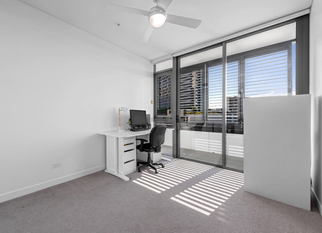 Immaculate Apartment In The Heart Of It All Gallery