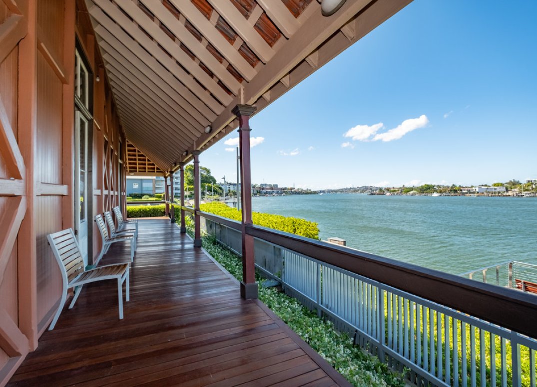 Iconic Cutter’s Landing Penthouse Gallery