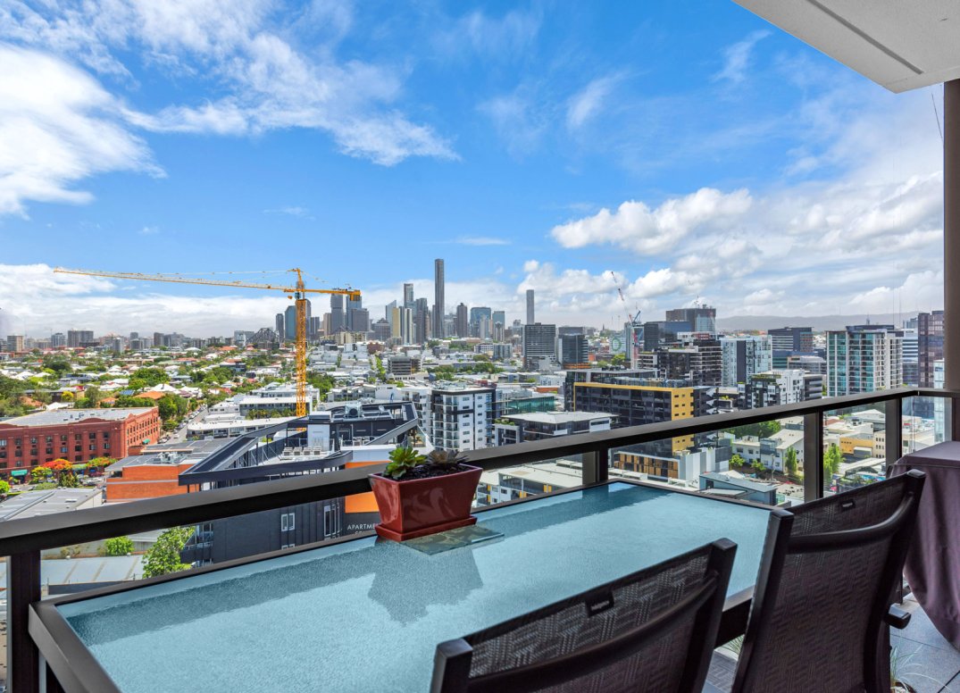 Amazing Views from this Huge 135sqm, 2-Bed, 2-Balcony Home! Gallery