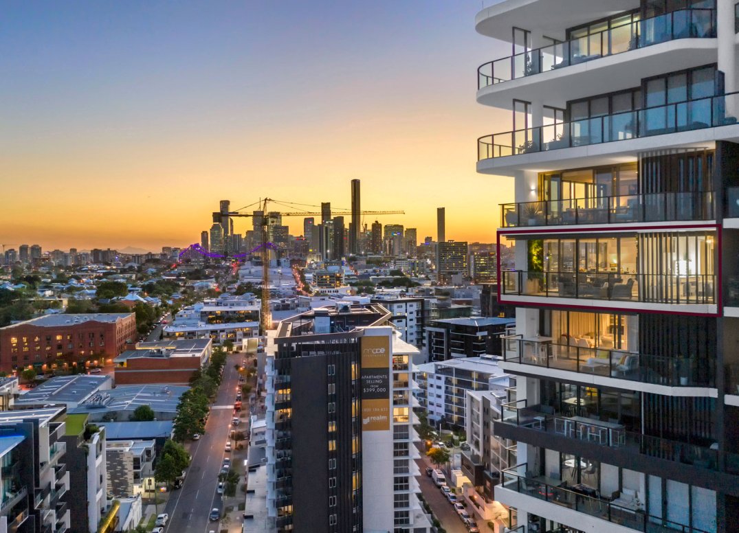 Amazing Views from this Huge 135sqm, 2-Bed, 2-Balcony Home! Gallery