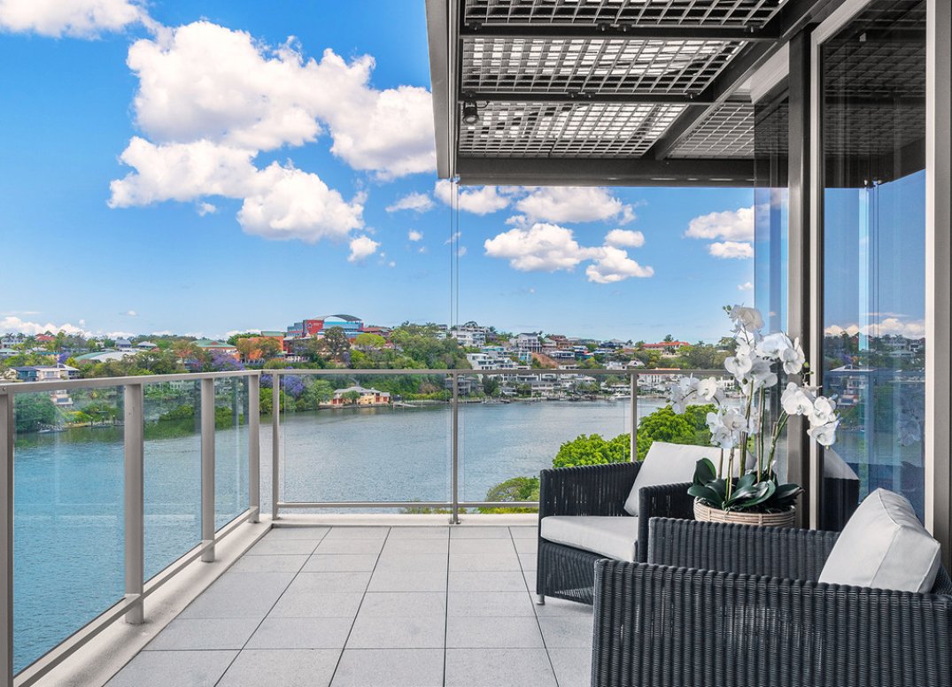 Iconic Cutter’s Landing Penthouse Gallery