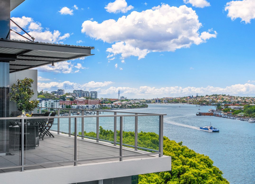 Iconic Cutter’s Landing Penthouse Gallery