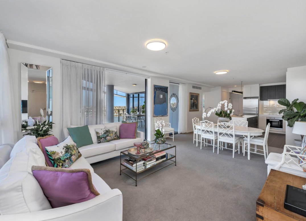 Home Sized Apartment With Two Car Parks in Premiere Newstead Location Gallery