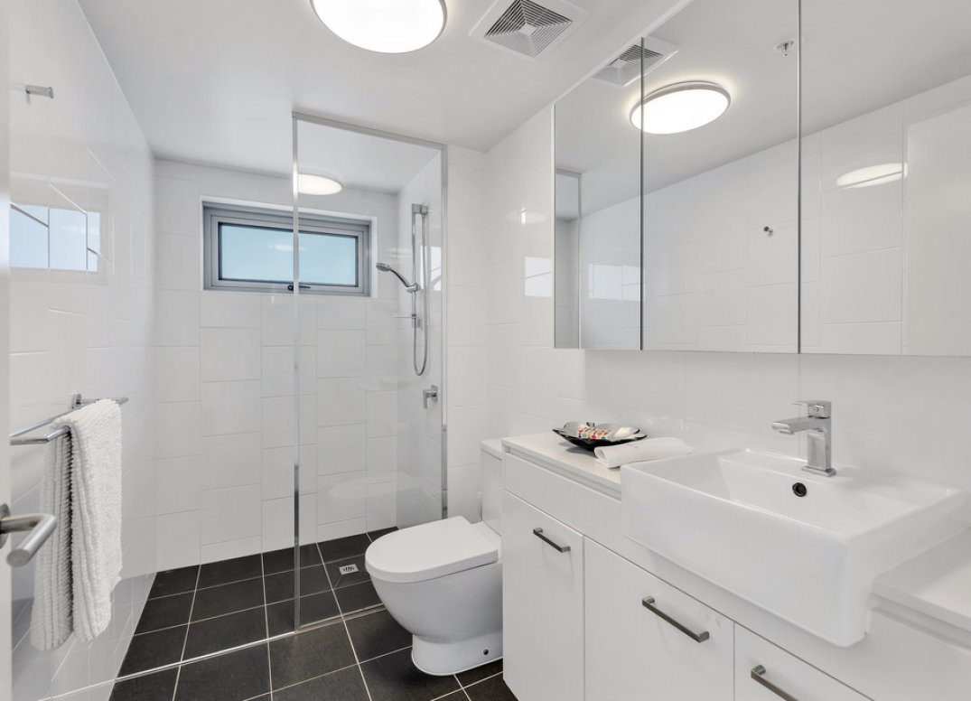 Home Sized Apartment With Two Car Parks in Premiere Newstead Location Gallery
