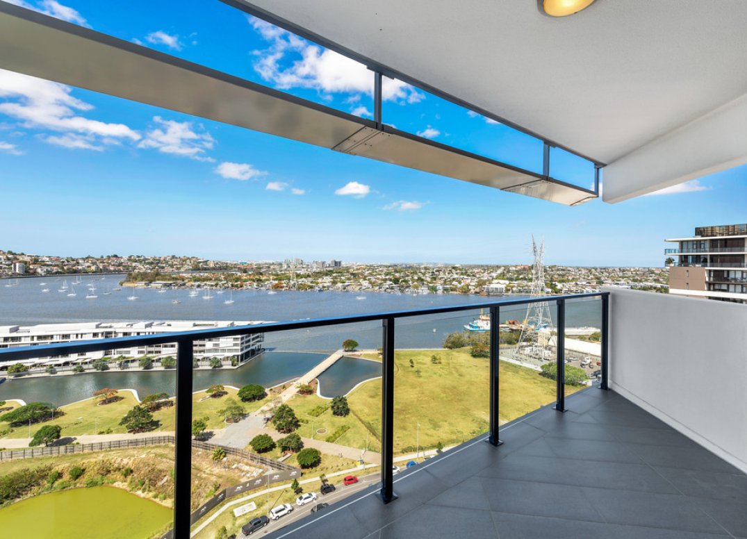 Home Sized Apartment With Two Car Parks in Premiere Newstead Location Gallery