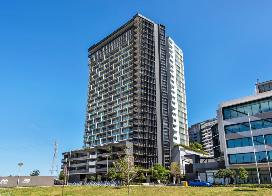 Home Sized Apartment With Two Car Parks in Premiere Newstead Location Gallery