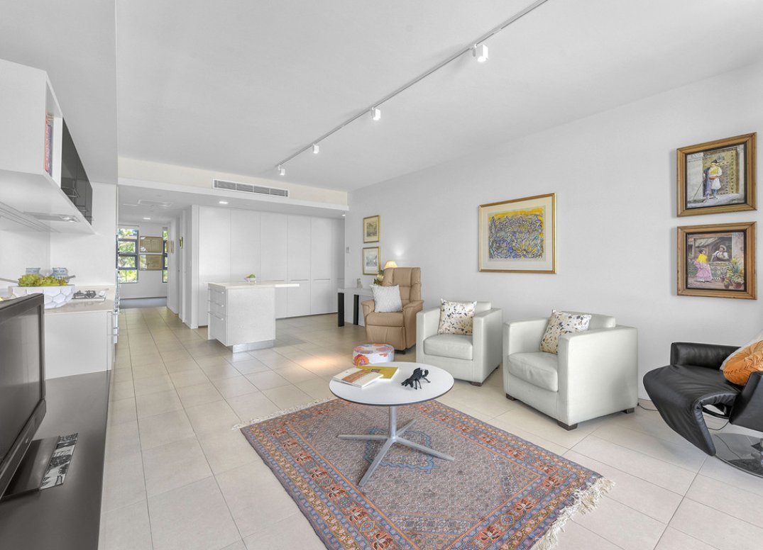 Immaculate Condition and Right on the Park! Gallery