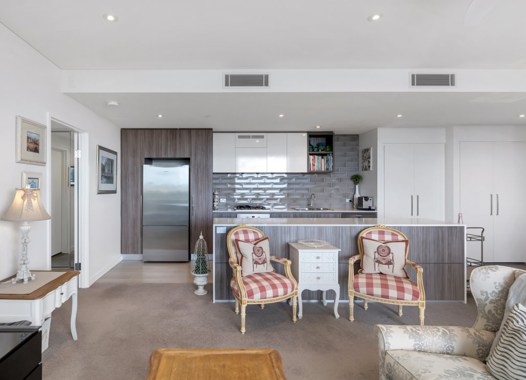 Stunning Skyhigh Residence at Unison Gallery
