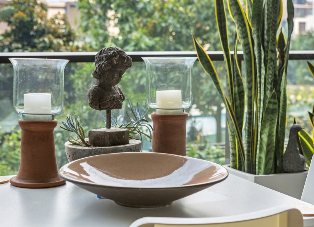 An Idyllic Inner-City Tropical Oasis Awaits Gallery