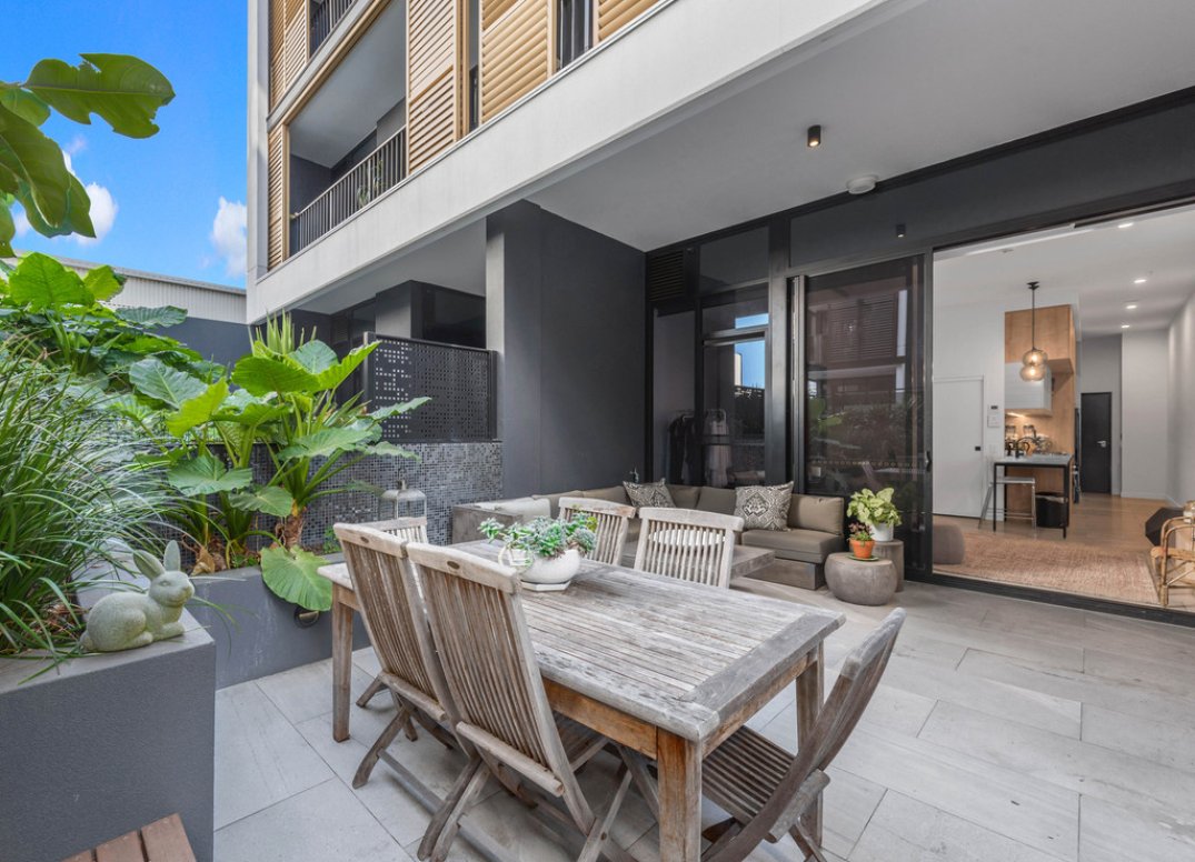 Stunning Garden Terrace in the Heart of Newstead Gallery