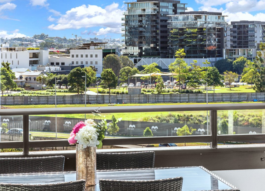 Immaculate Apartment In The Heart Of It All Gallery