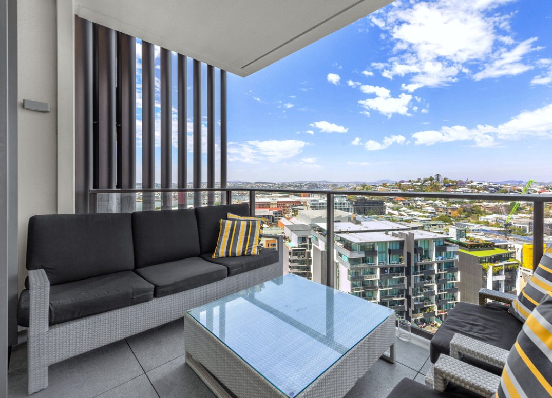 Stunning Unison Apartment With Incredible Views! Gallery