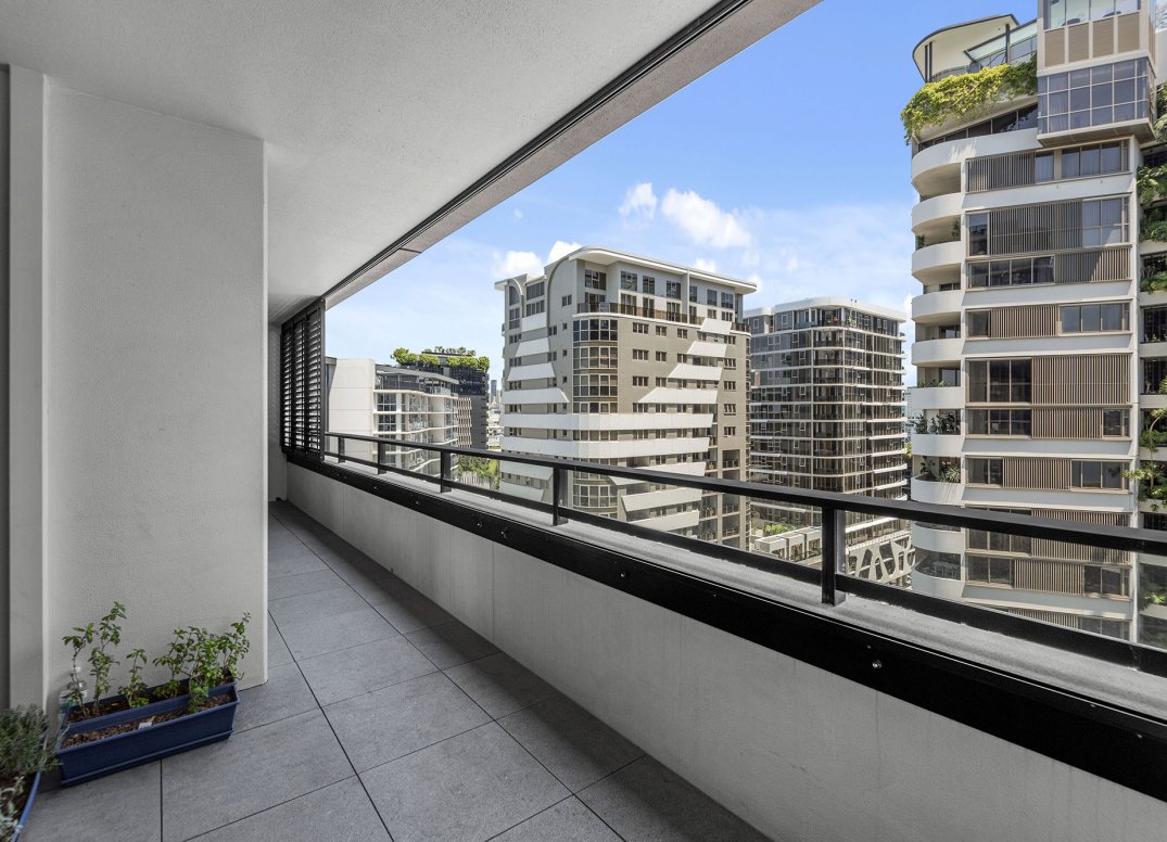 Impressive Elevated Apartment in the Heart of Newstead Gallery