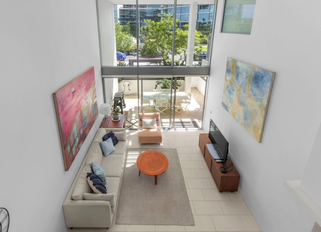 Sophisticated Riverside Townhome Gallery