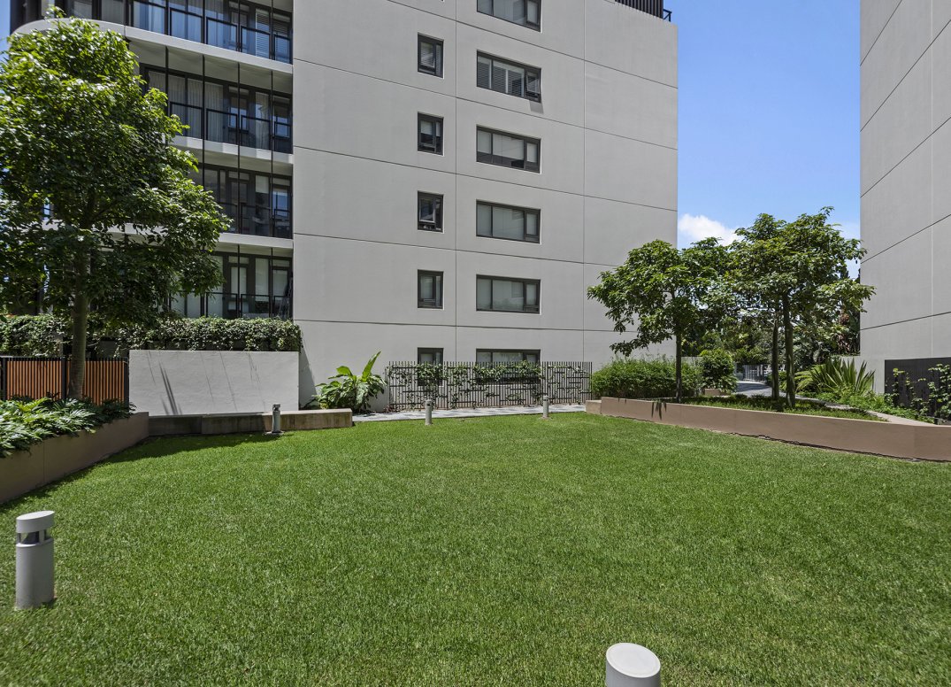 Exceptional 3 Bedroom Apartment in Newstead Gallery