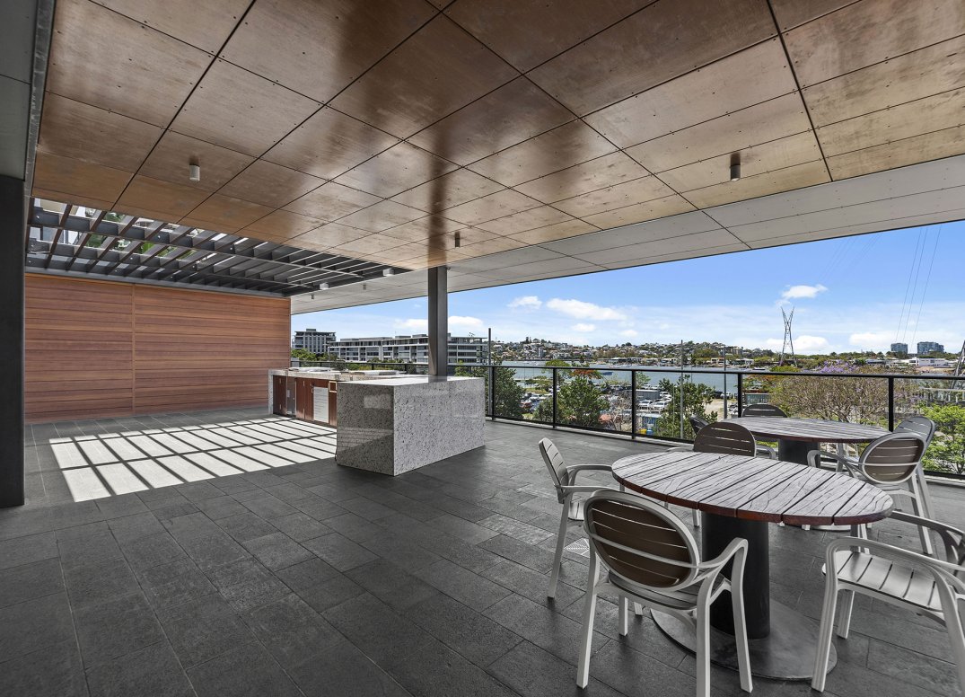 Exceptional 3 Bedroom Apartment in Newstead Gallery