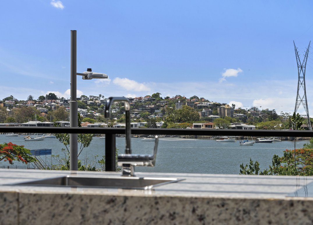 Exceptional 3 Bedroom Apartment in Newstead Gallery