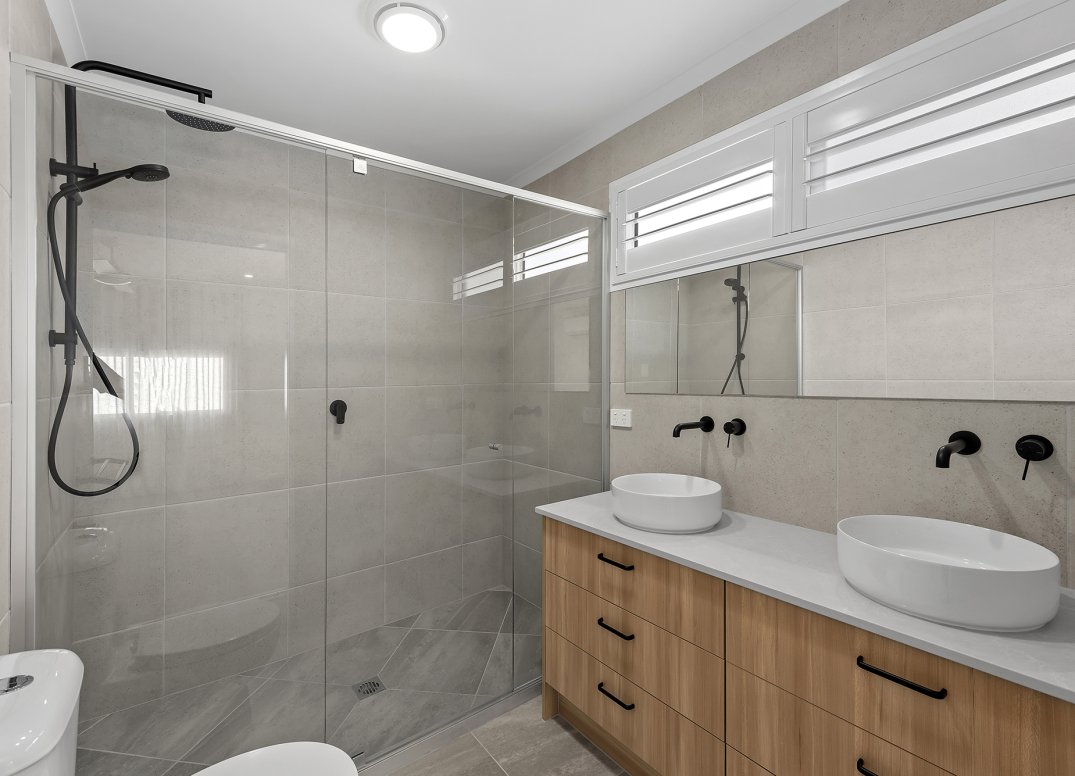 Brand New Home – Contemporary Elegance and Luxurious Lifestyle Gallery