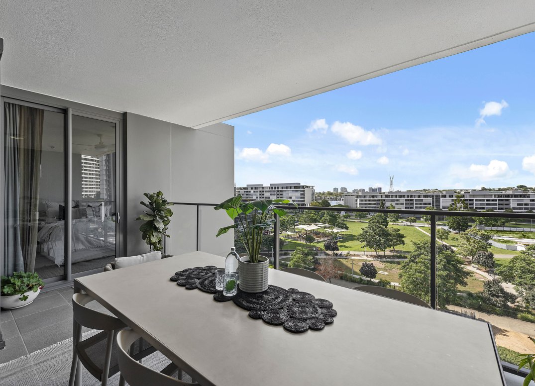 Outstanding East Facing Park Residence Gallery