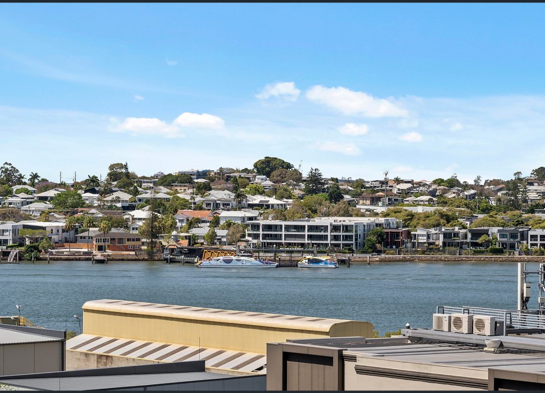 Quality Lifestyle Apartment in Vibrant Newstead Gallery