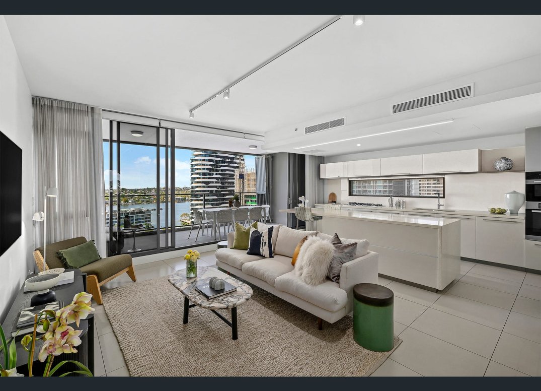 Luxurious Pavilion Apartment with Exquisite Views Gallery
