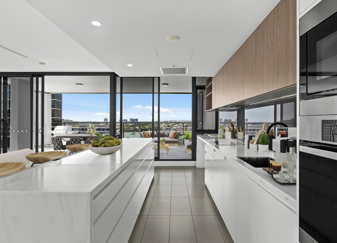 EXCEPTIONAL MIRVAC RESIDENCE WITH OUTSTANDING VIEWS Gallery