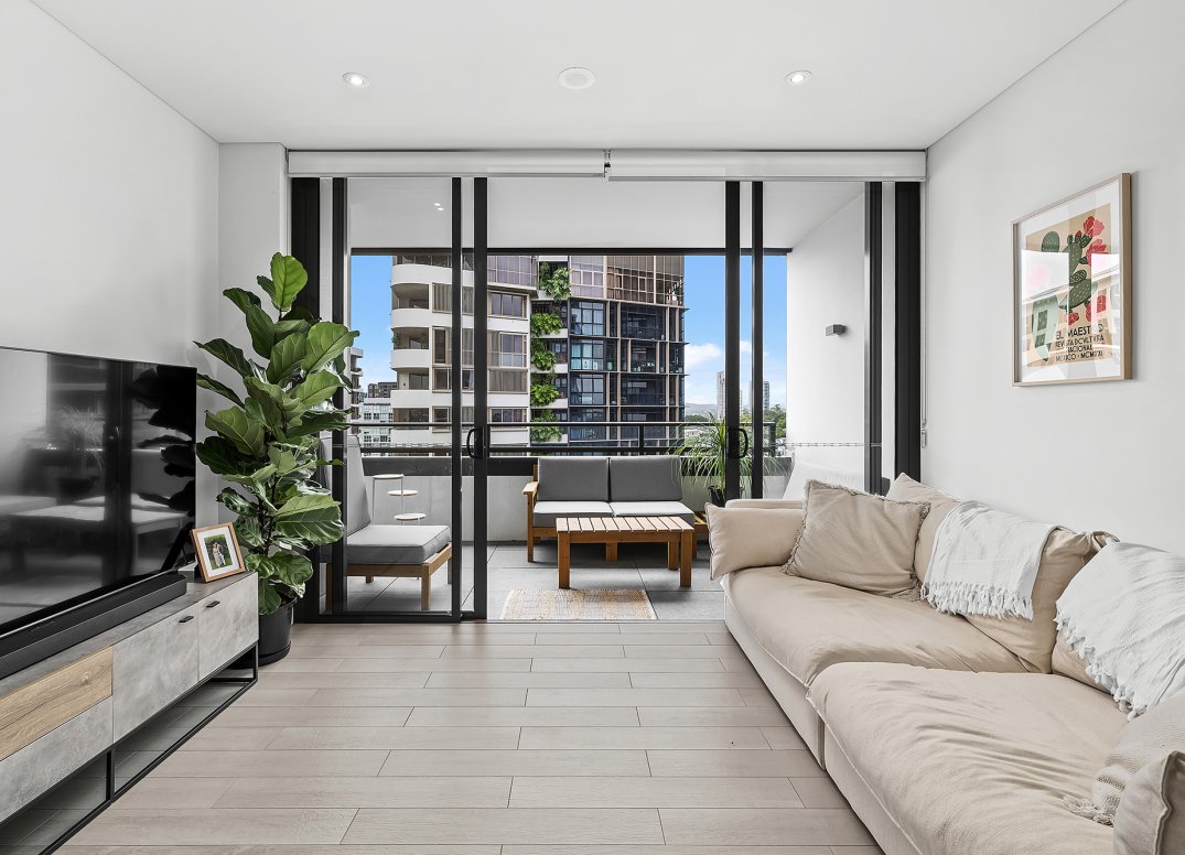 Impressive Mirvac Apartment in the Heart of Newstead Gallery