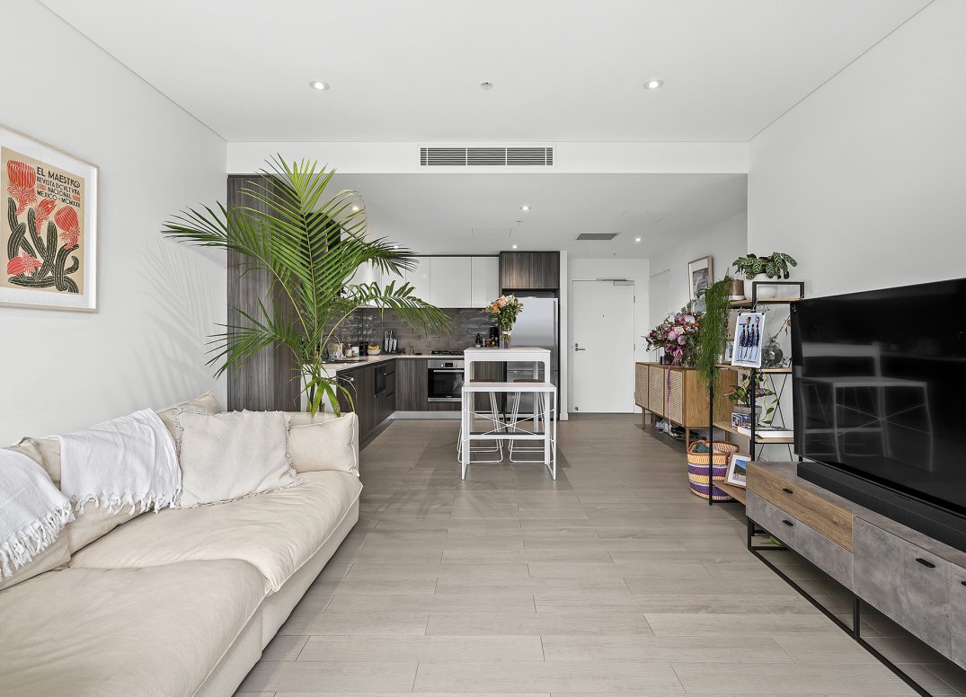 Impressive Mirvac Apartment in the Heart of Newstead Gallery