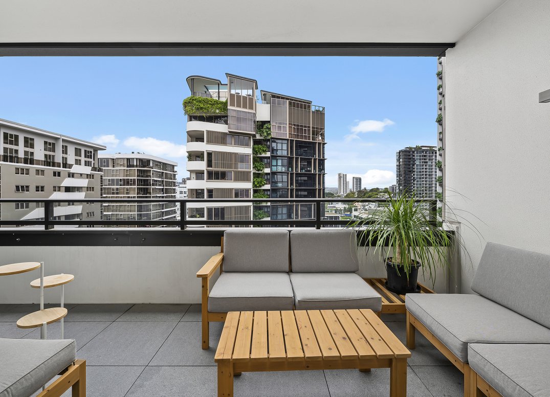 Impressive Mirvac Apartment in the Heart of Newstead Gallery
