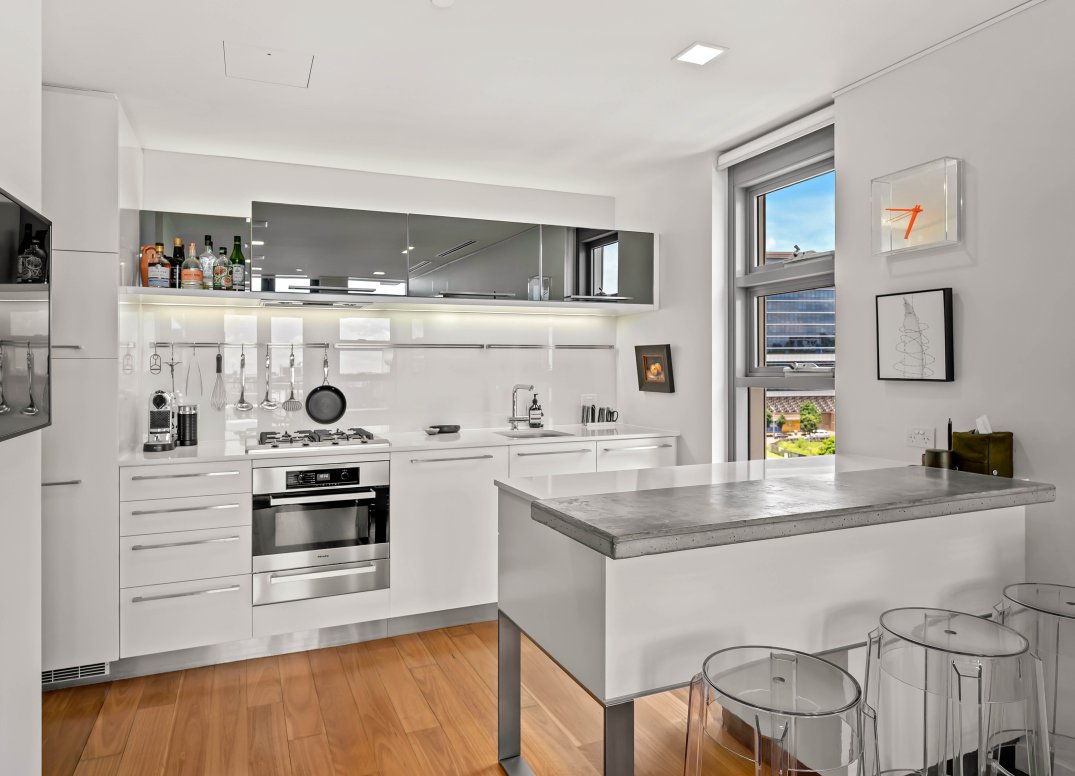 NEW YORK LOFT APARTMENT IN THE HEART OF NEWSTEAD Gallery