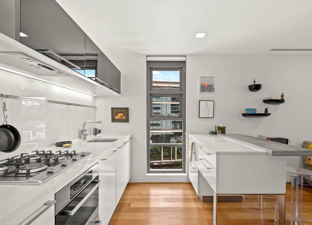 NEW YORK LOFT APARTMENT IN THE HEART OF NEWSTEAD Gallery