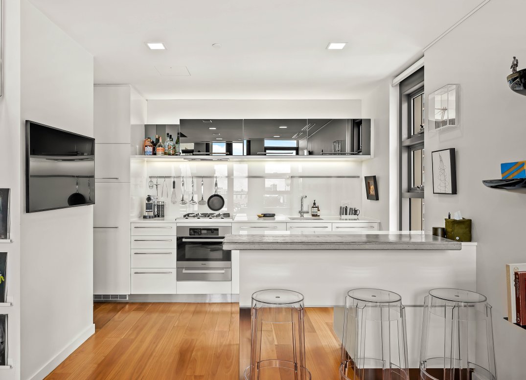 NEW YORK LOFT APARTMENT IN THE HEART OF NEWSTEAD Gallery