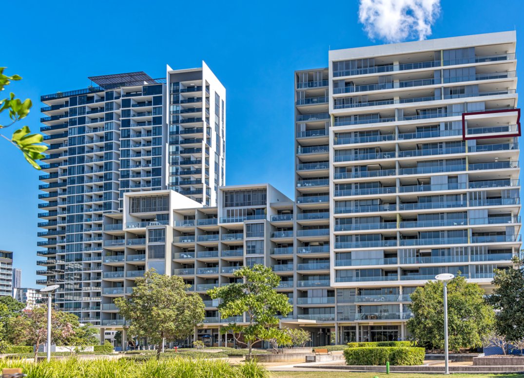 EXCEPTIONAL MIRVAC RESIDENCE WITH OUTSTANDING VIEWS Gallery