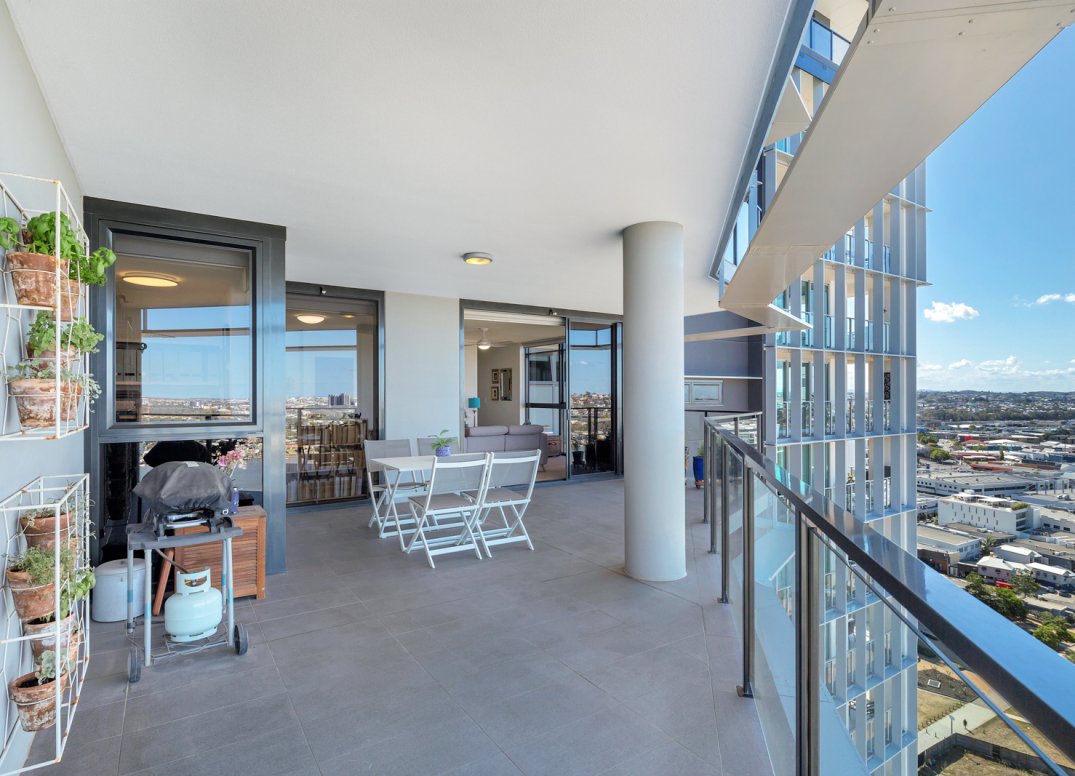 Expansive, Elegant and Elevated Gallery