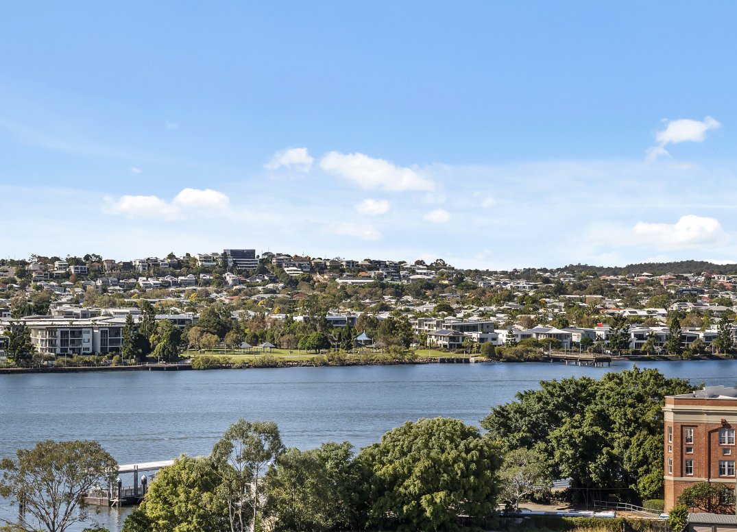 HIGHLY SOUGHT-AFTER POSITION IN THE SUPERB UNISON COMPLEX Gallery